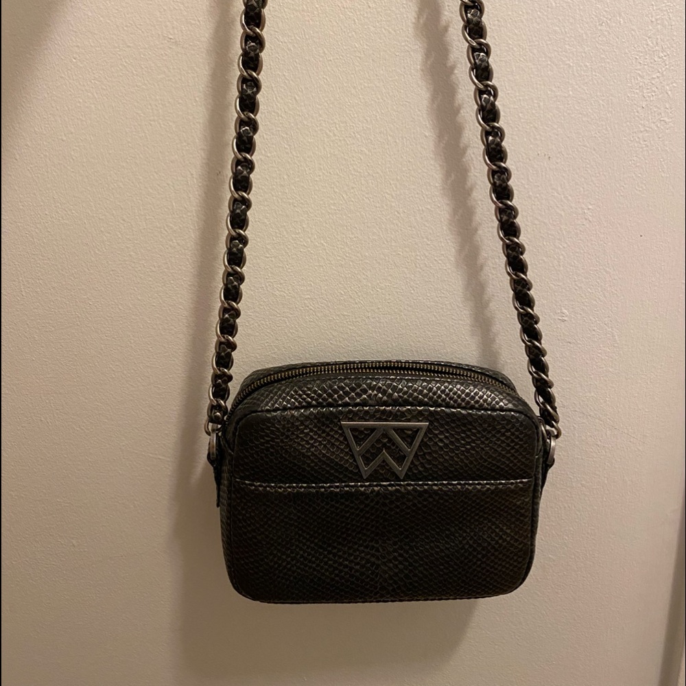 Kelly Wynne purse